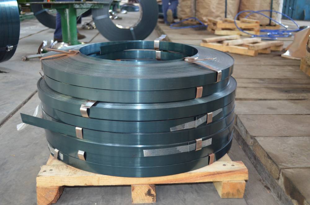 hardened and teempered steel strip